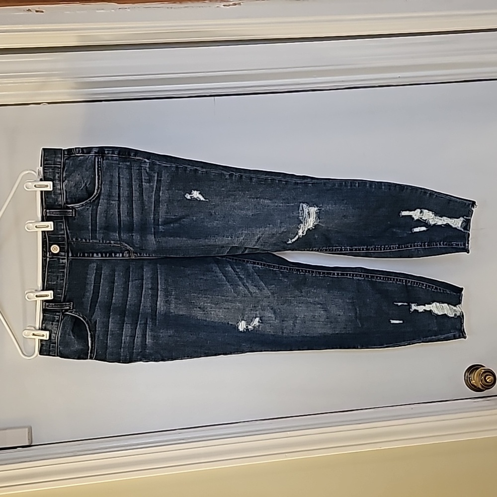 Maurices Super High Rise Jeans. Size Large. Torn and Taddered. Stretch.
